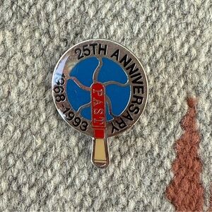 Vintage enamel pin